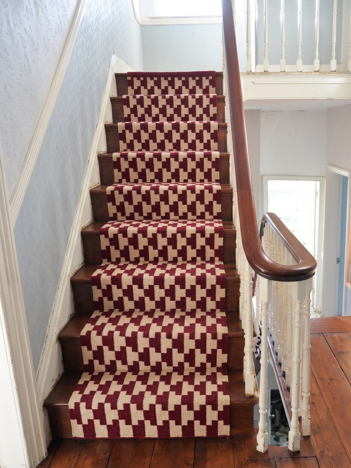 The Woven Lattice Runner