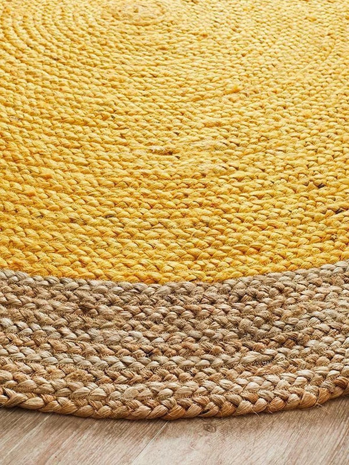 Asmara bordered round rug-Chrome - edge detail showing cotton finishing