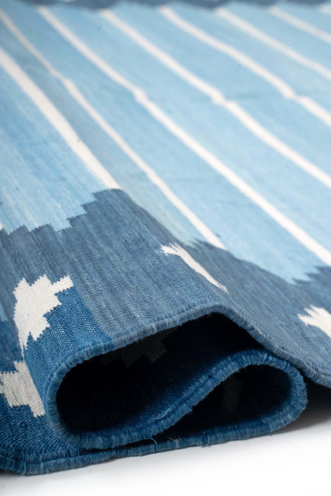 Azure Echoes Flatweave Rug - texture detail showing cotton surface