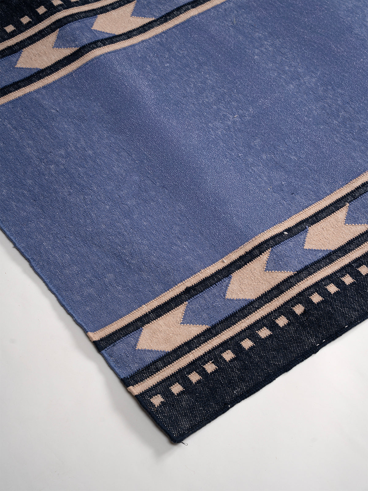 Bay Moor Runner - cotton runner laid in a hallway view