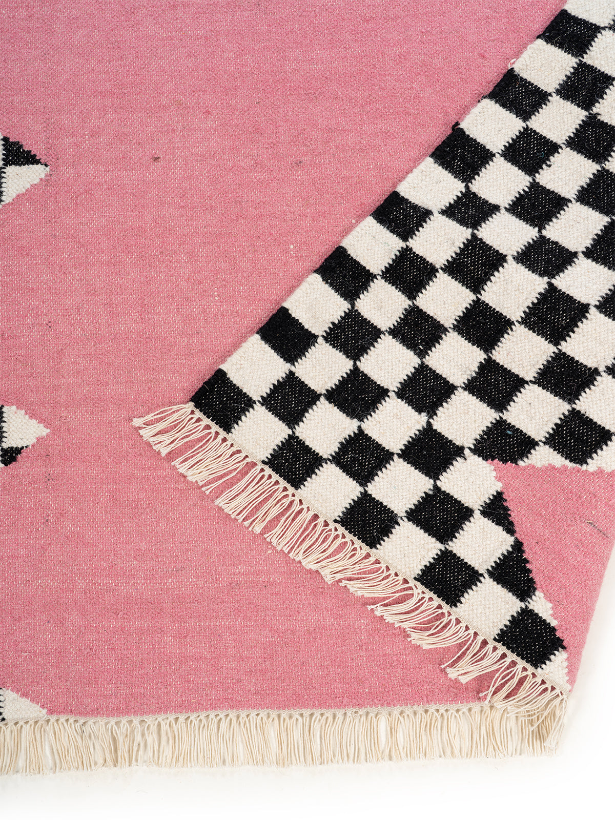 Checkerboard Zigzag Flatweave detail of the geometric pattern in wool