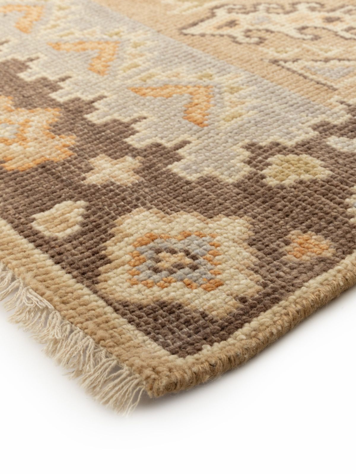 Earthy Mirage Oushak Rug close-up showing the wool weave and traditional motif