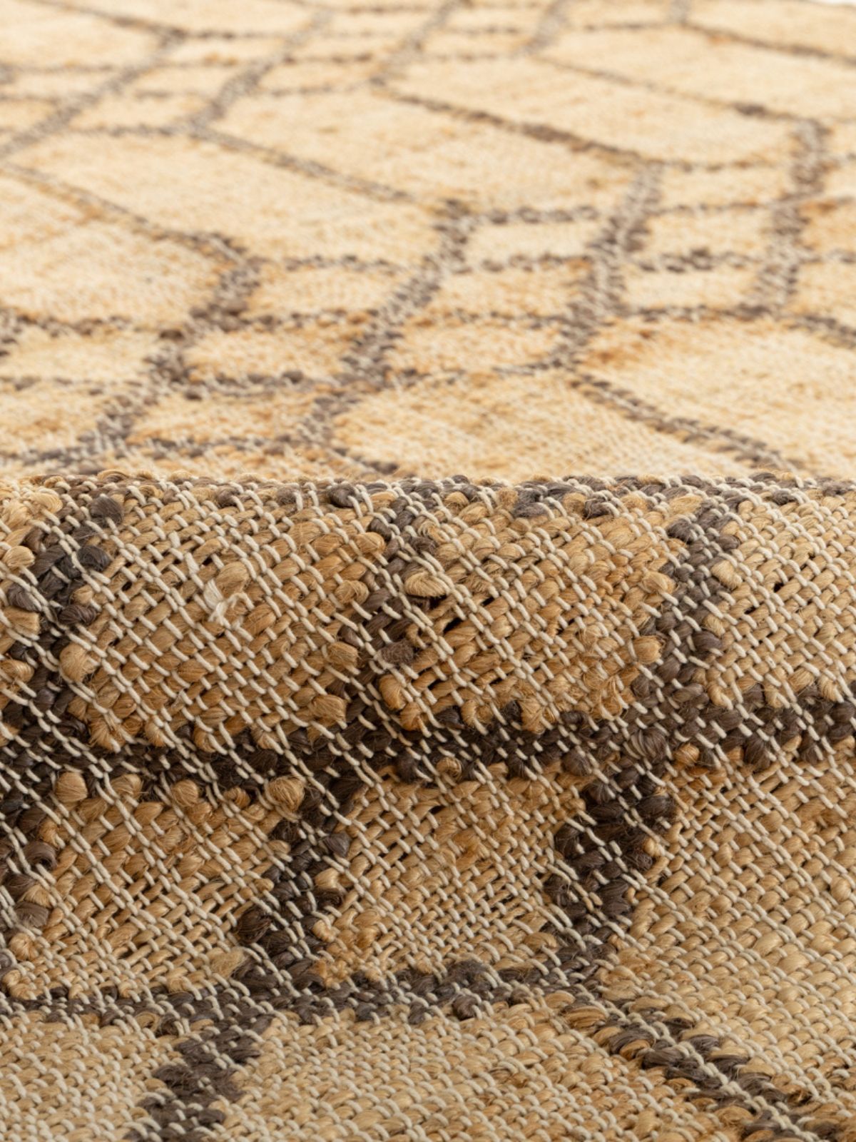 GeoCraft cotton Jute Rug detail of the geometric pattern in cotton-jute