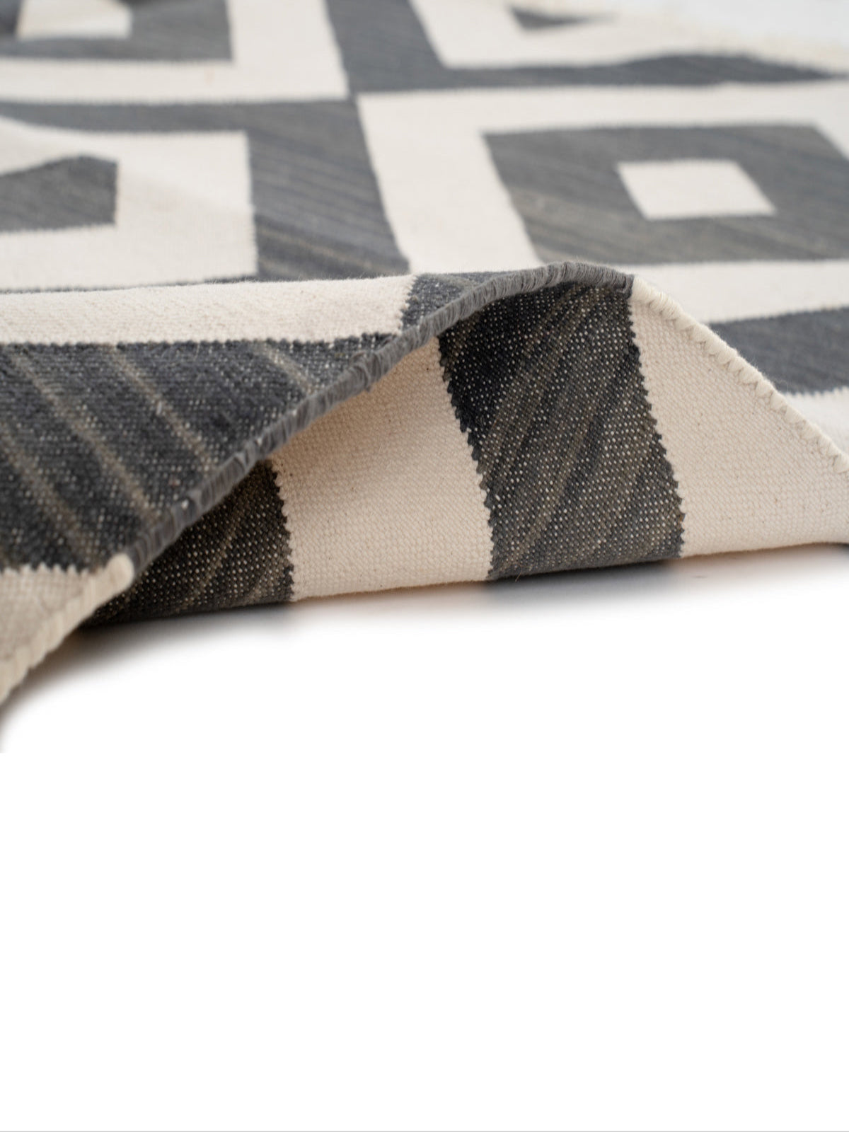 Geometric Diamonds Flatweave Cotton Rug - texture detail showing cotton surface