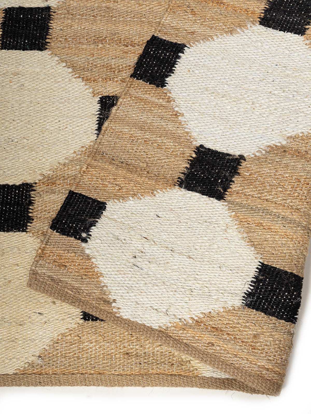 Geoweave Jute Rug detail of the geometric pattern in jute