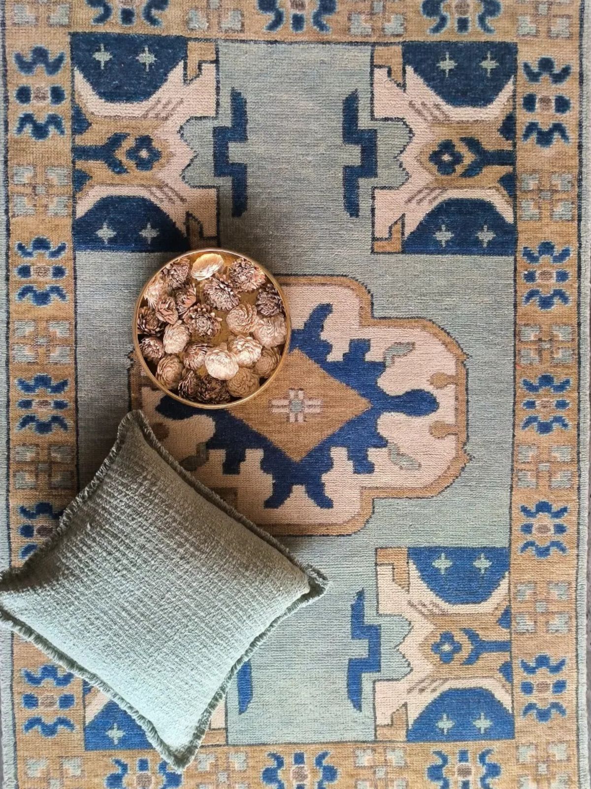 Heritage Heirloom Oushak Rug wool rug in multicoloured tones