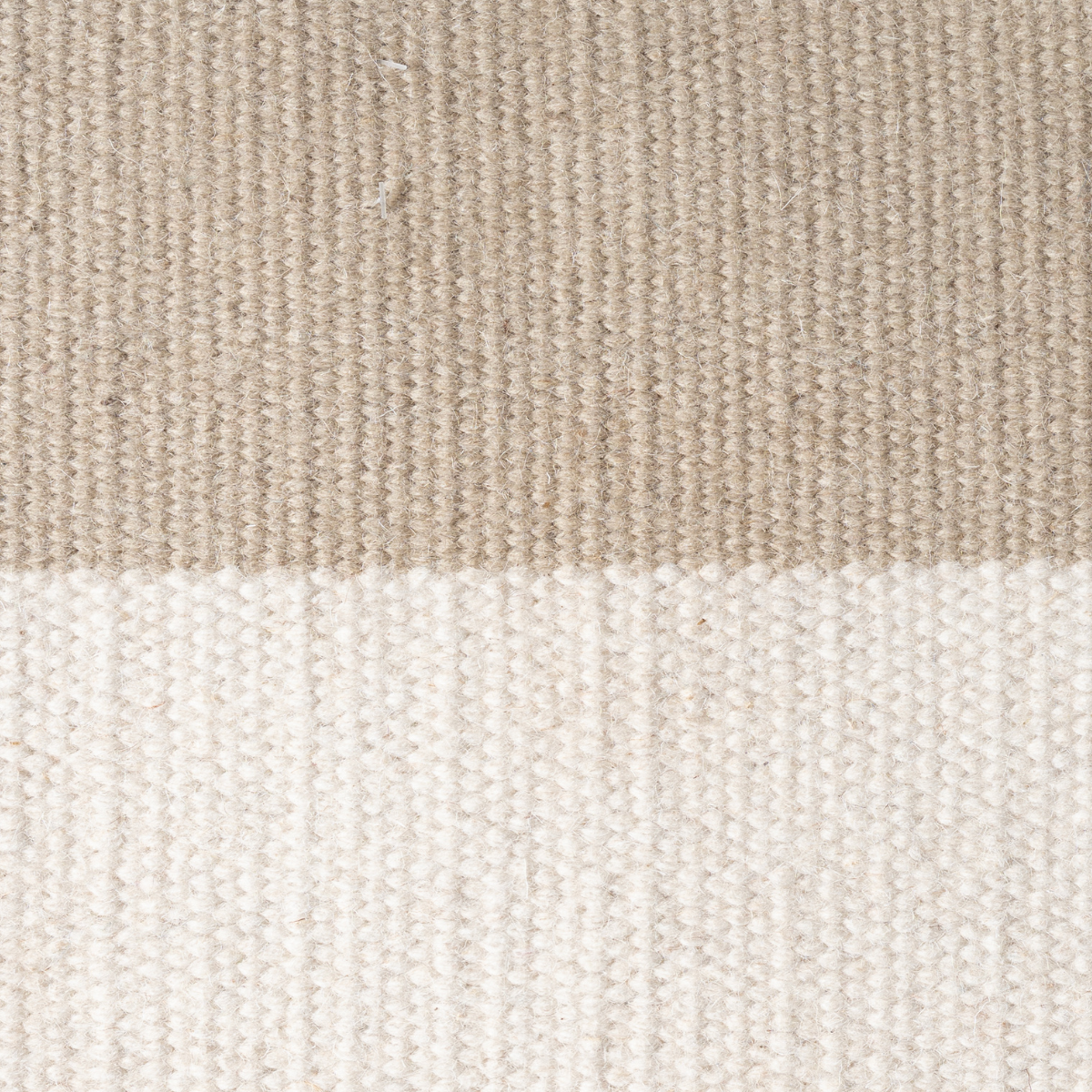 Horizon : Oat close-up showing the nz wool weave and striped pattern