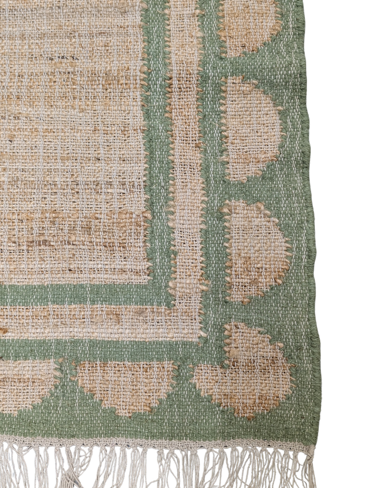 Lira scalloped Jute Rug-Green - additional product view showing the jute rug