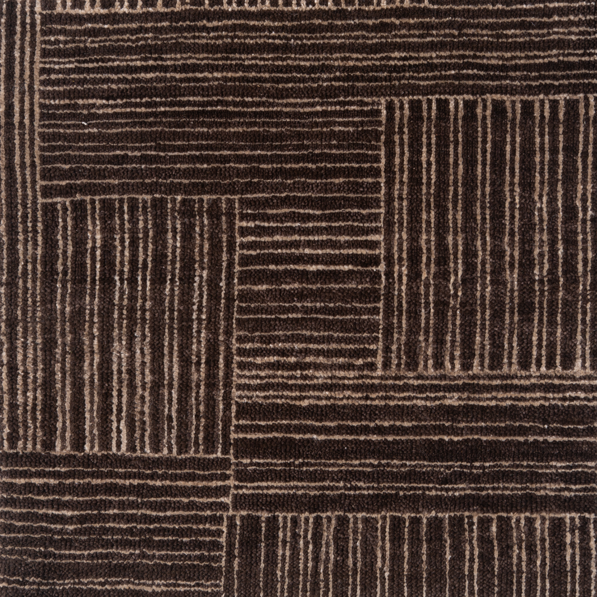 Lithos Edit : Ironwood bamboo silk rug in brown tones