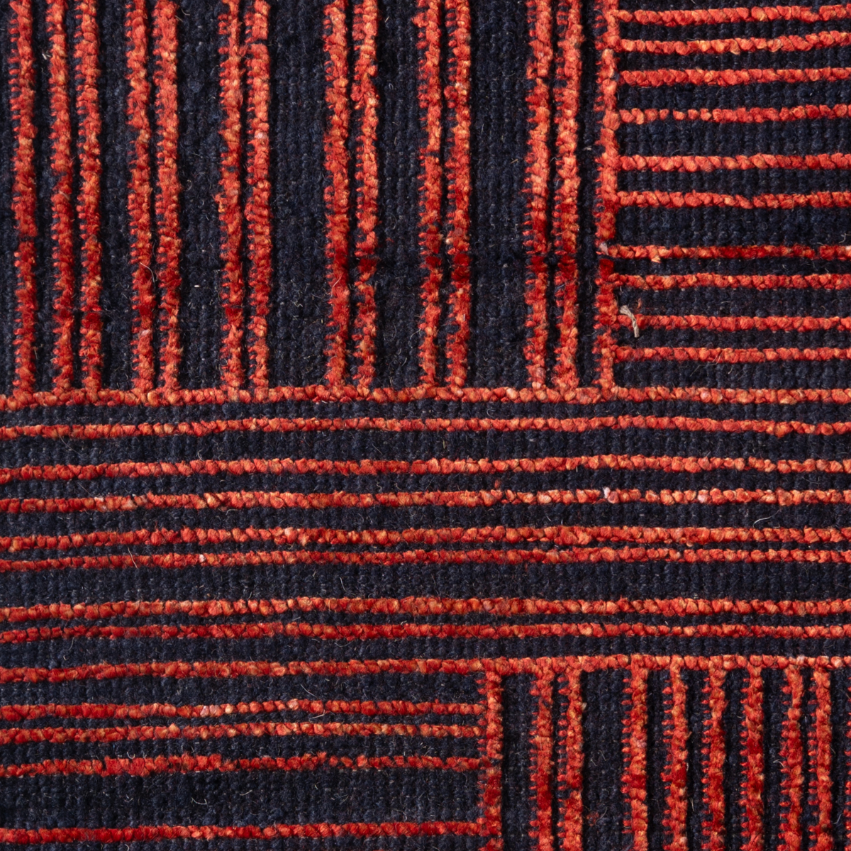 Lithos Edit : Magma Lane close-up showing the bamboo silk weave and geometric motif