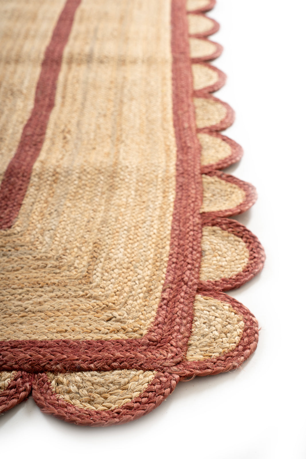 Luxor scalloped braided area rug-Red close-up showing the cotton weave and surface texture