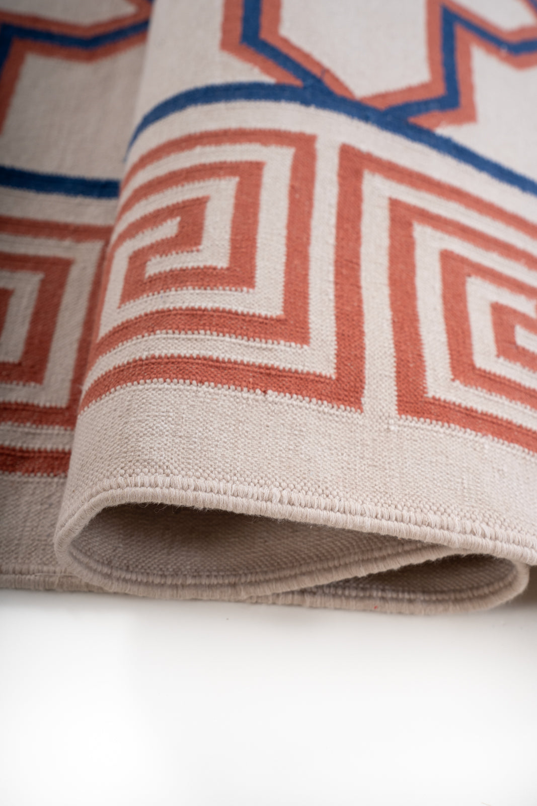 Mandvi Lattice Flatweave Rug - texture detail showing cotton surface