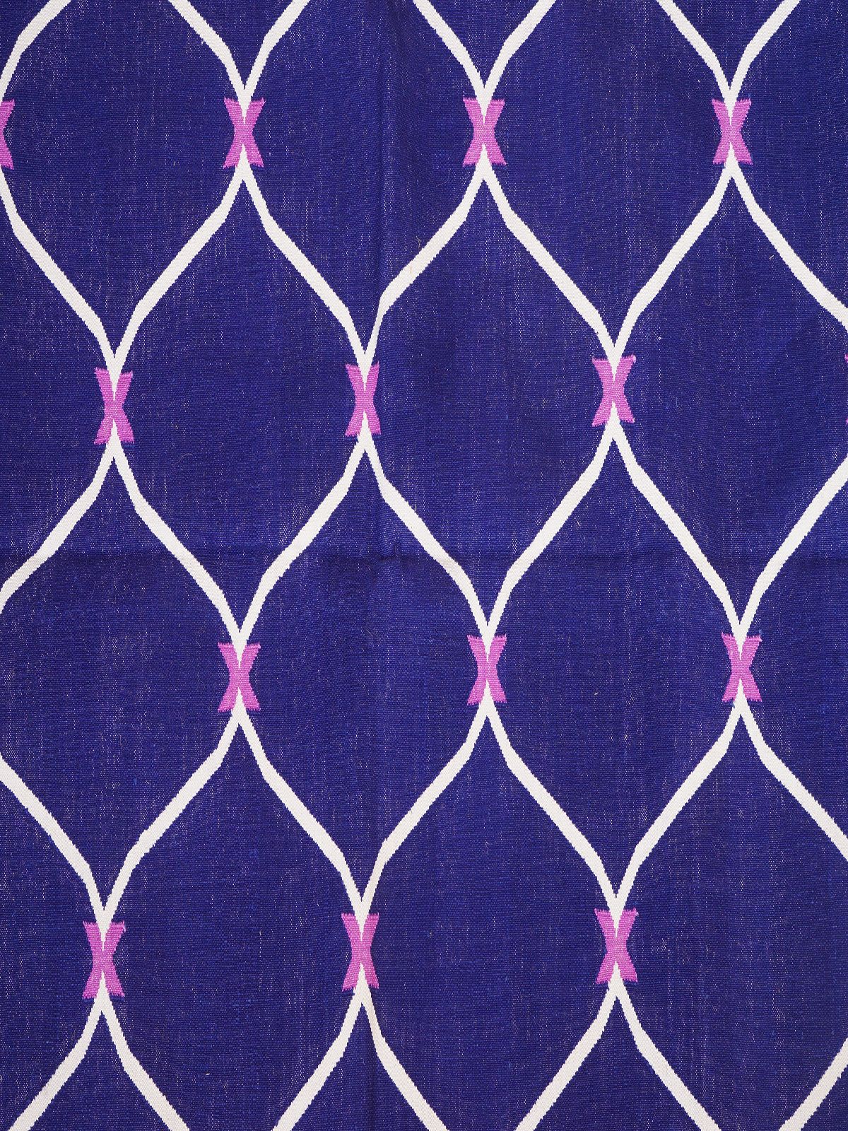 Moonlit Ogee Rug close-up showing the wool weave and geometric motif