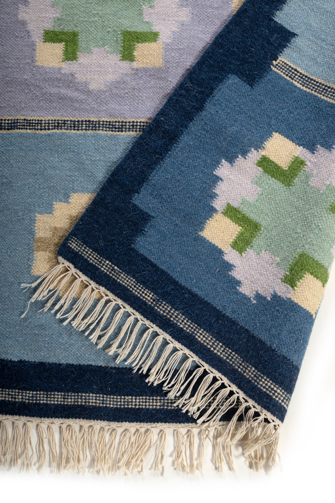 Oceanic Harmony detail of the striped cotton surface and edge finishing