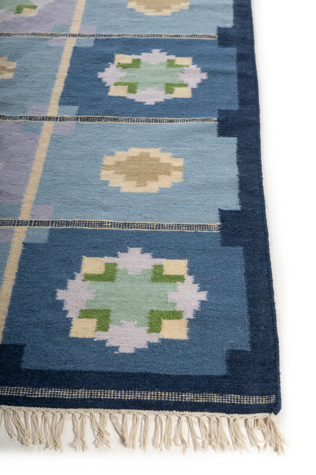 Oceanic Harmony cotton rug styled in a living room interior