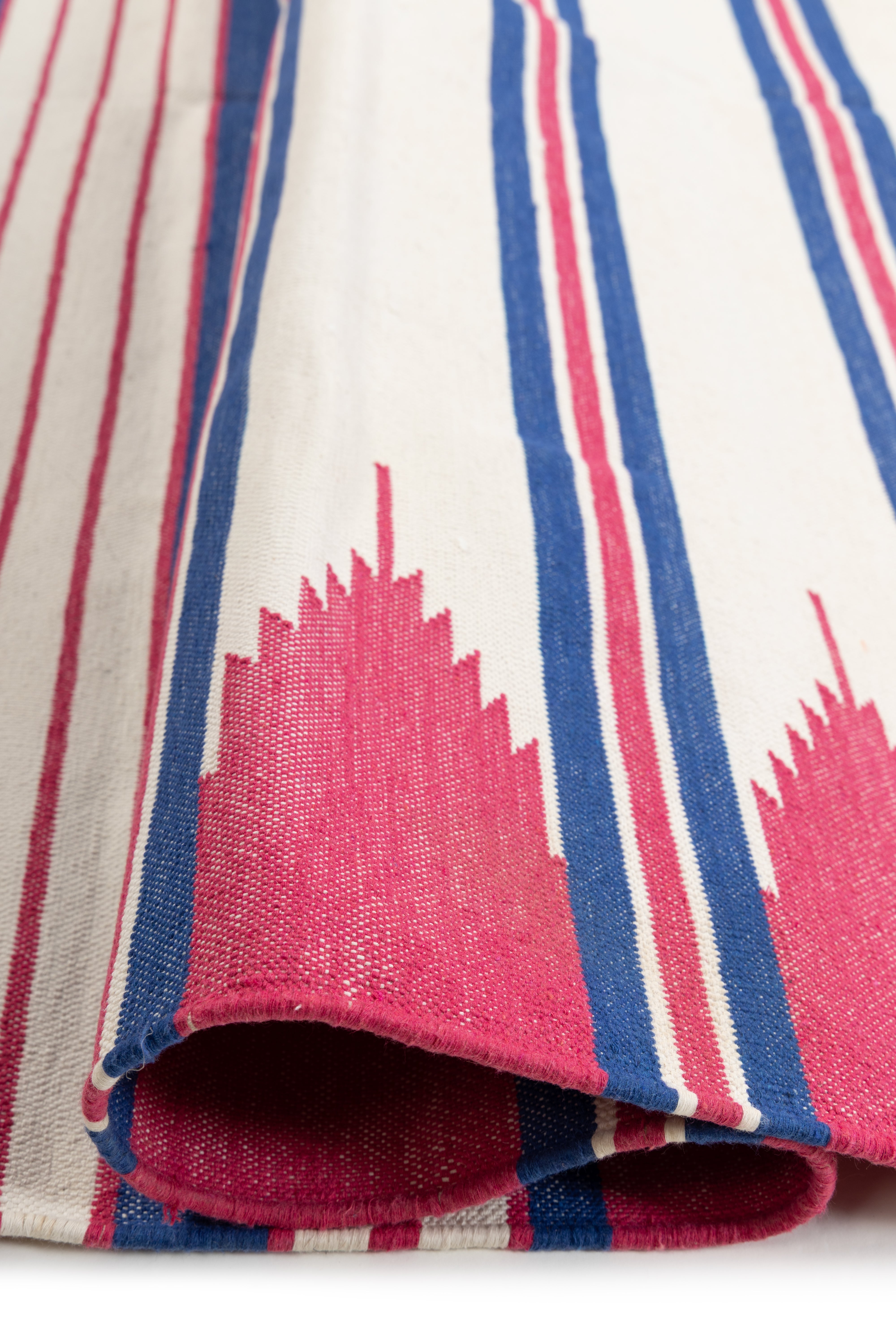 Temple Stripe Flatweave rug-Red - texture detail showing cotton surface