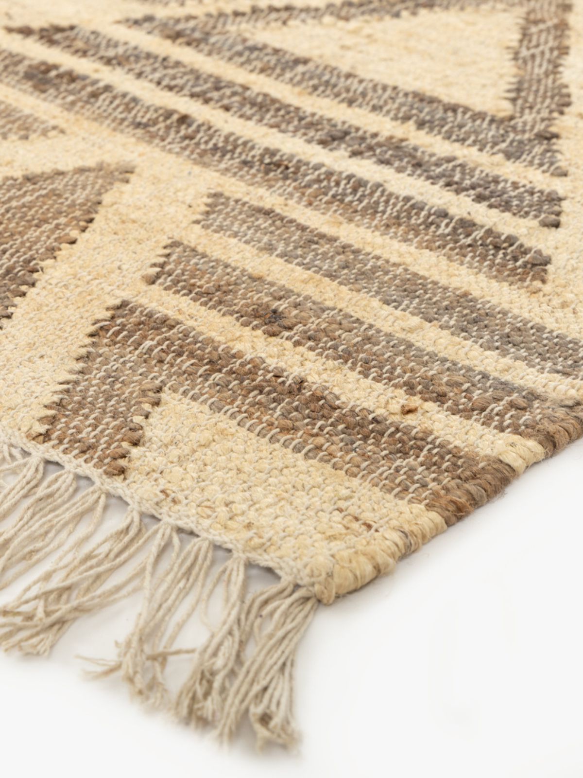 Tribal Essence cotton Jute Rug close-up showing the cotton-jute weave and traditional motif