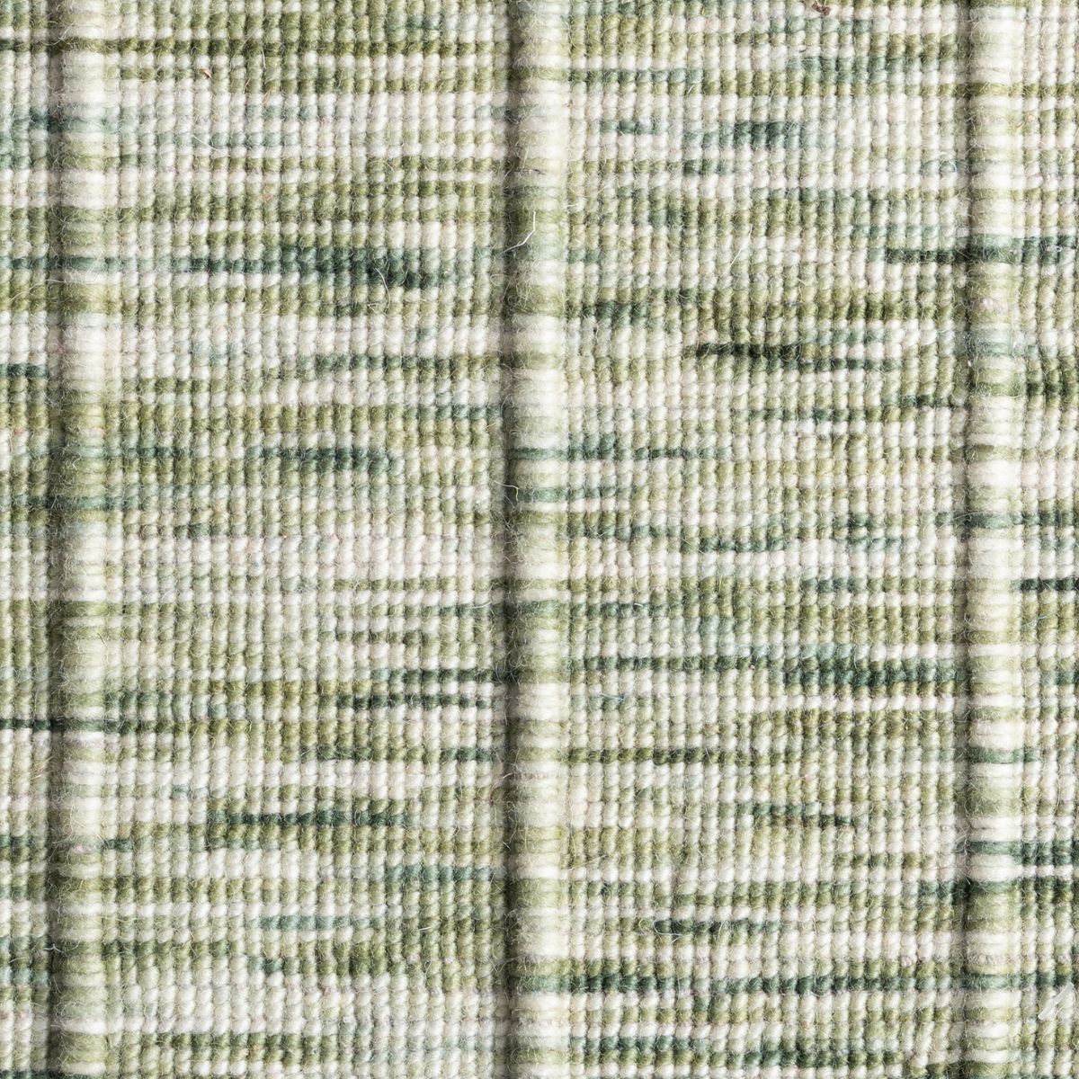Veridian Ridge : Highland Moss close-up showing the wool weave and surface texture