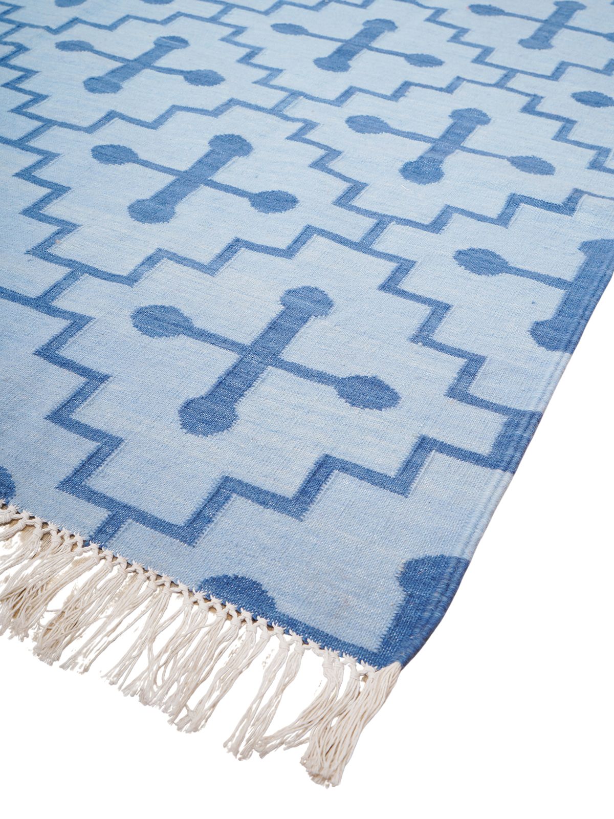 Yale interlock flatweave rug cotton rug styled in a living room interior