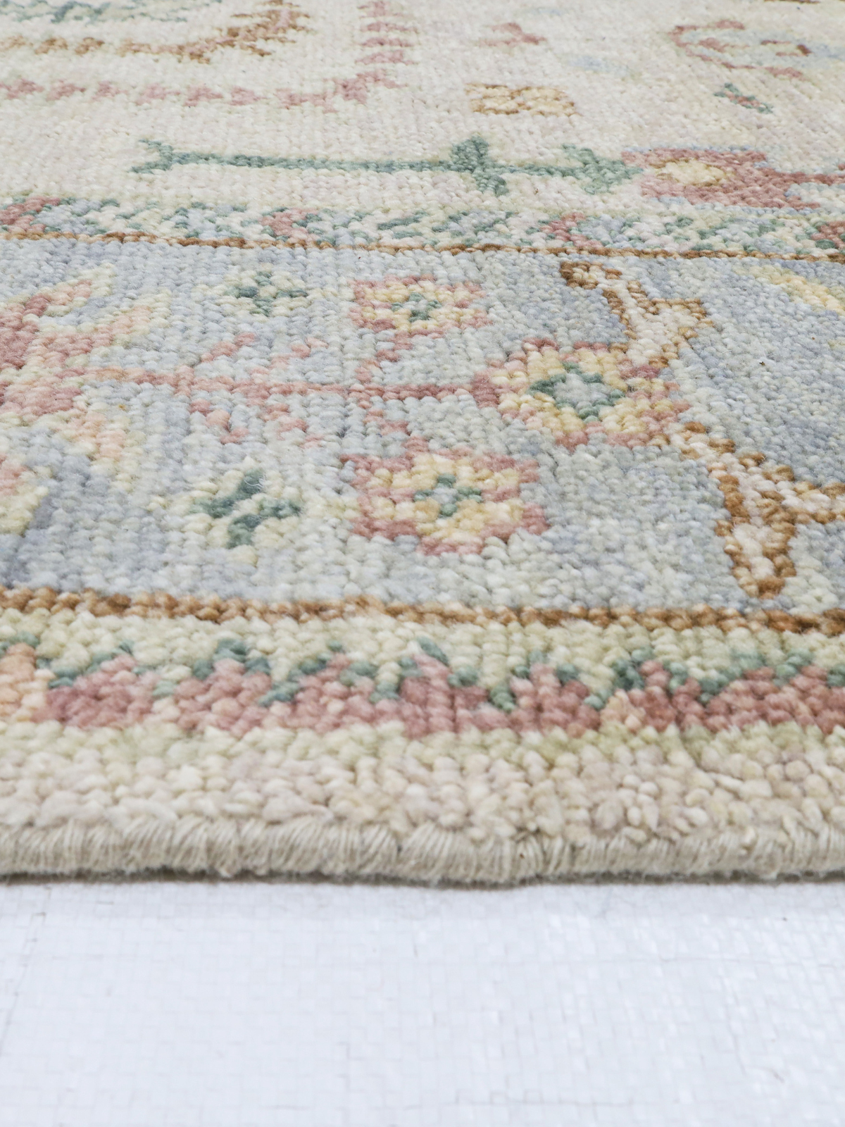 Persian Garden Wool Rug - Ivory & Rose