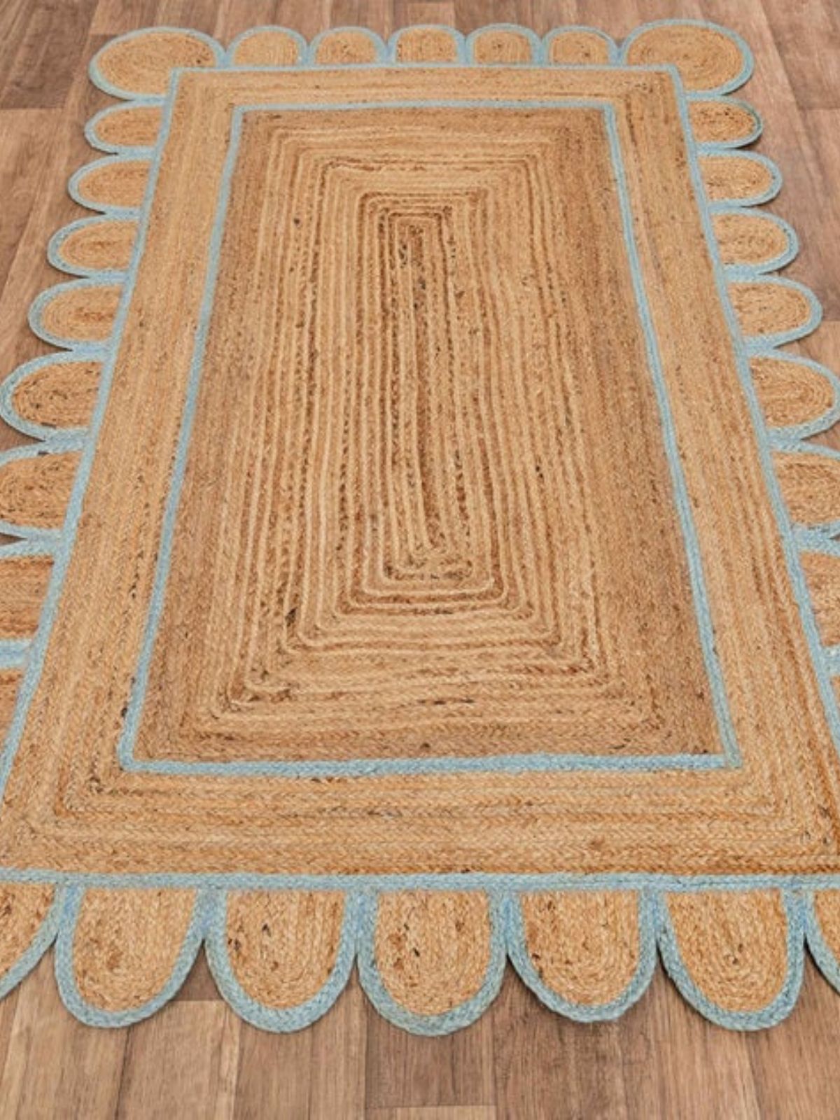 Luxor scalloped braided area rug