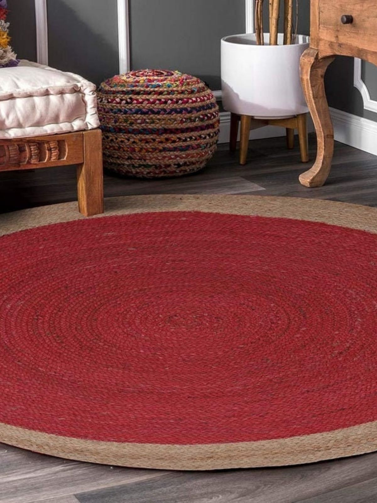 Asmara bordered round rug