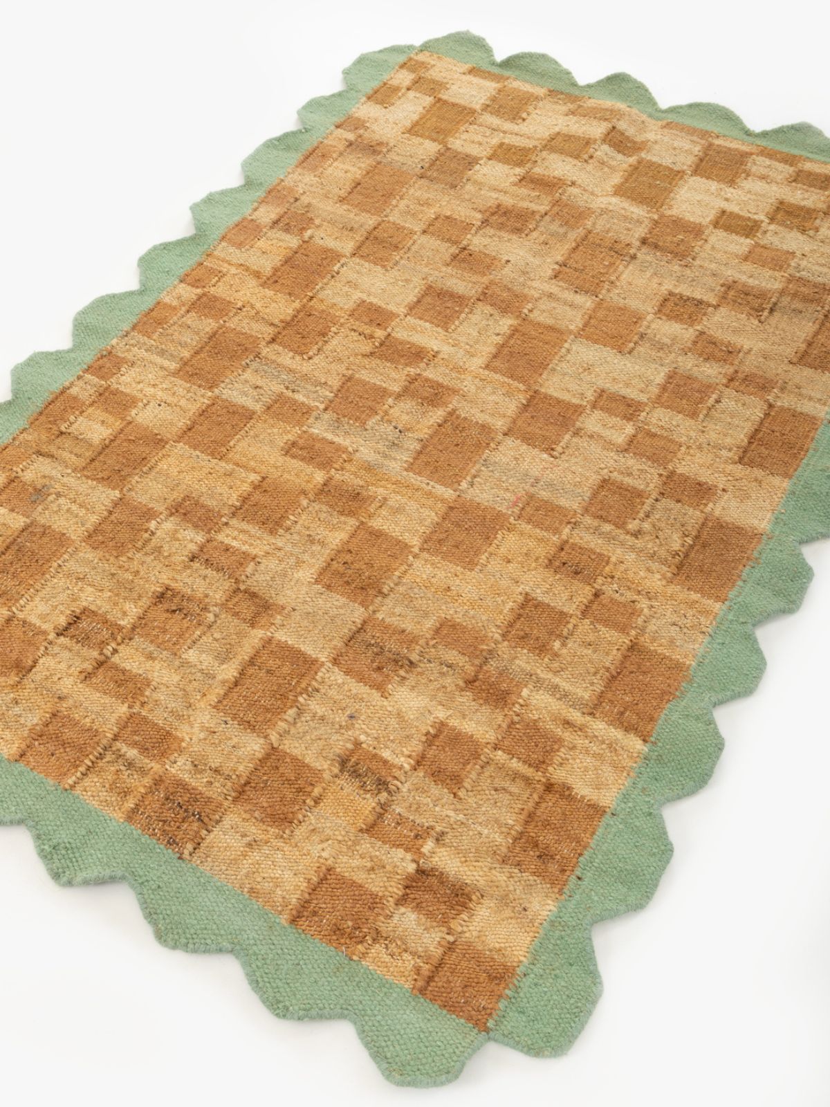 Scalloped Checkerboard Rug