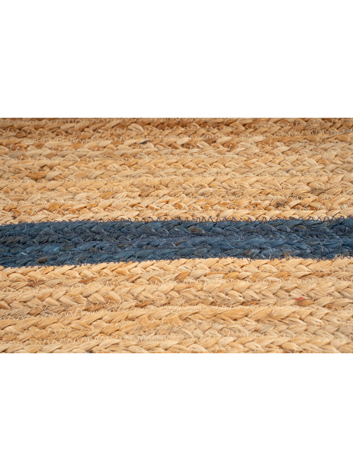 Loko scalloped square jute rug