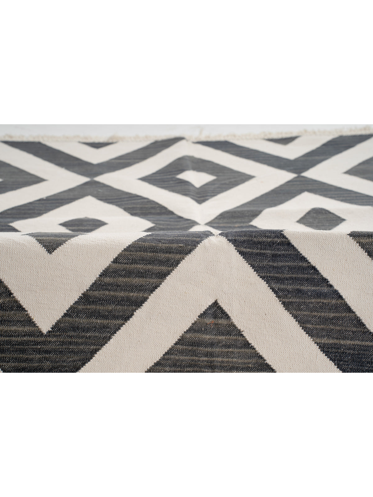 Geometric Diamonds Flatweave Cotton Rug