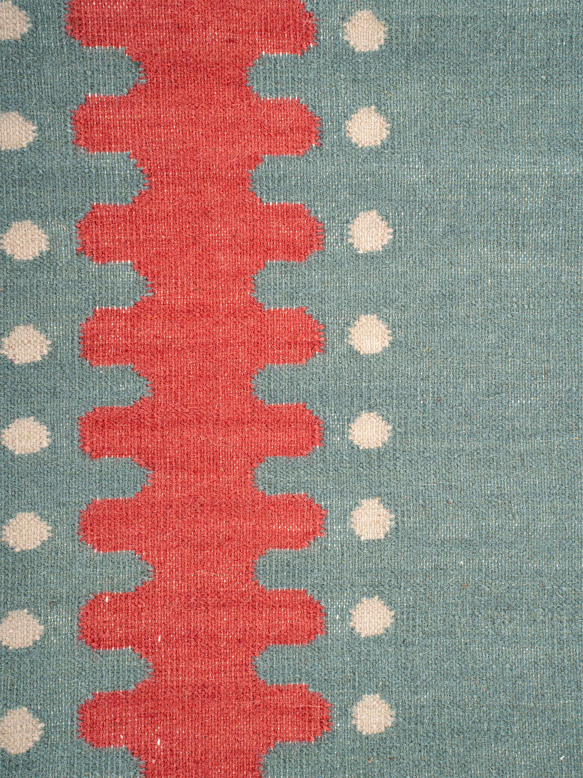 The Pebble Trail Runner - Poppy
