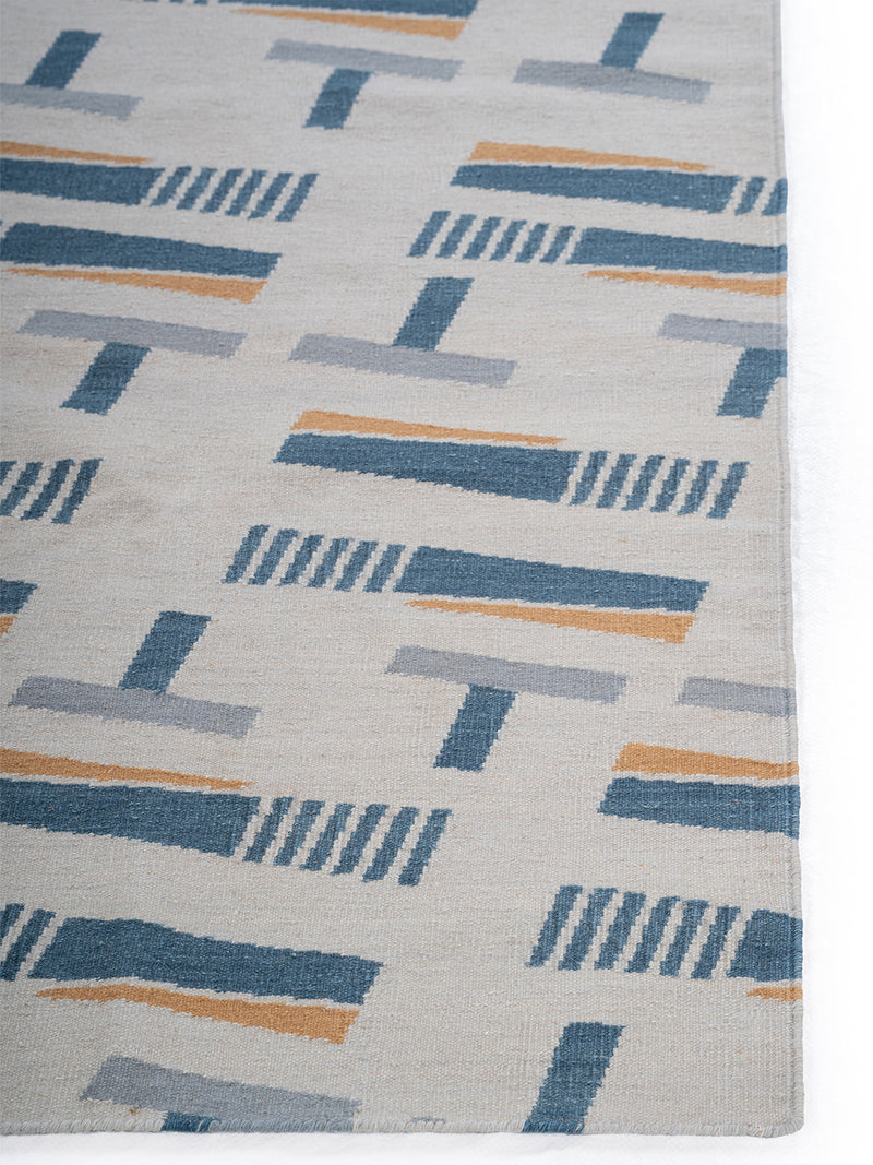 Handmade stair runner in wool from Aarohana Home