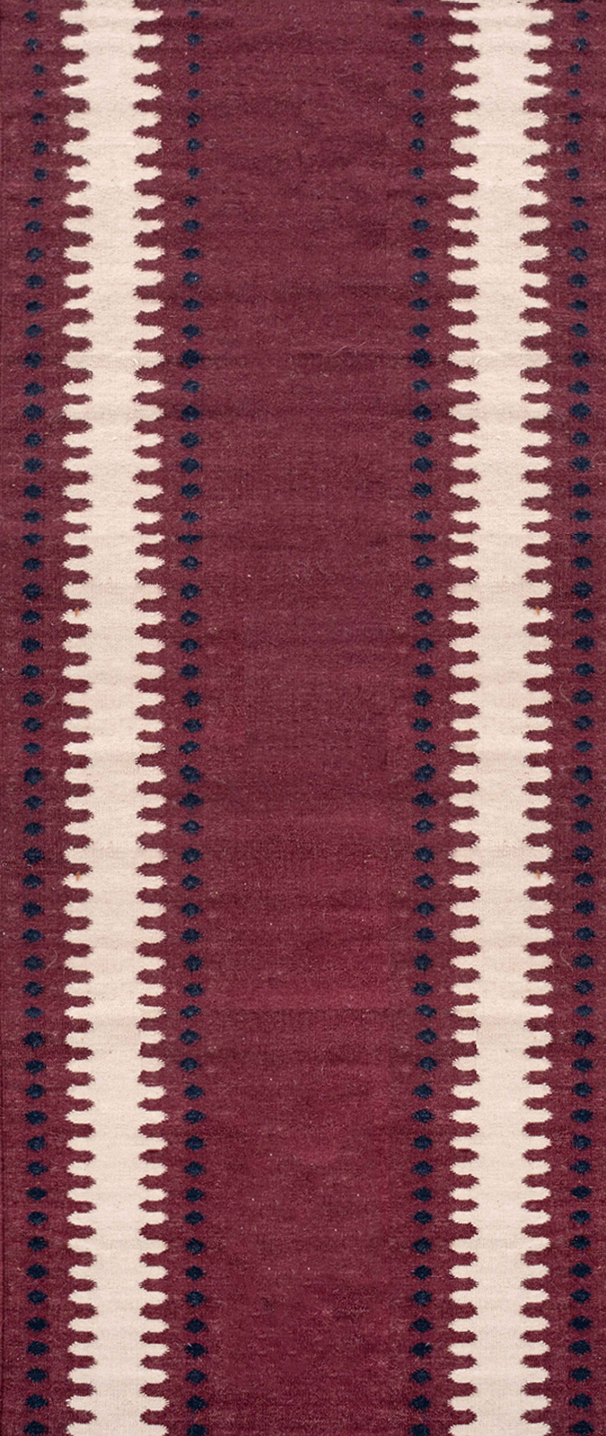 The Pebble Trail Runner - Merlot