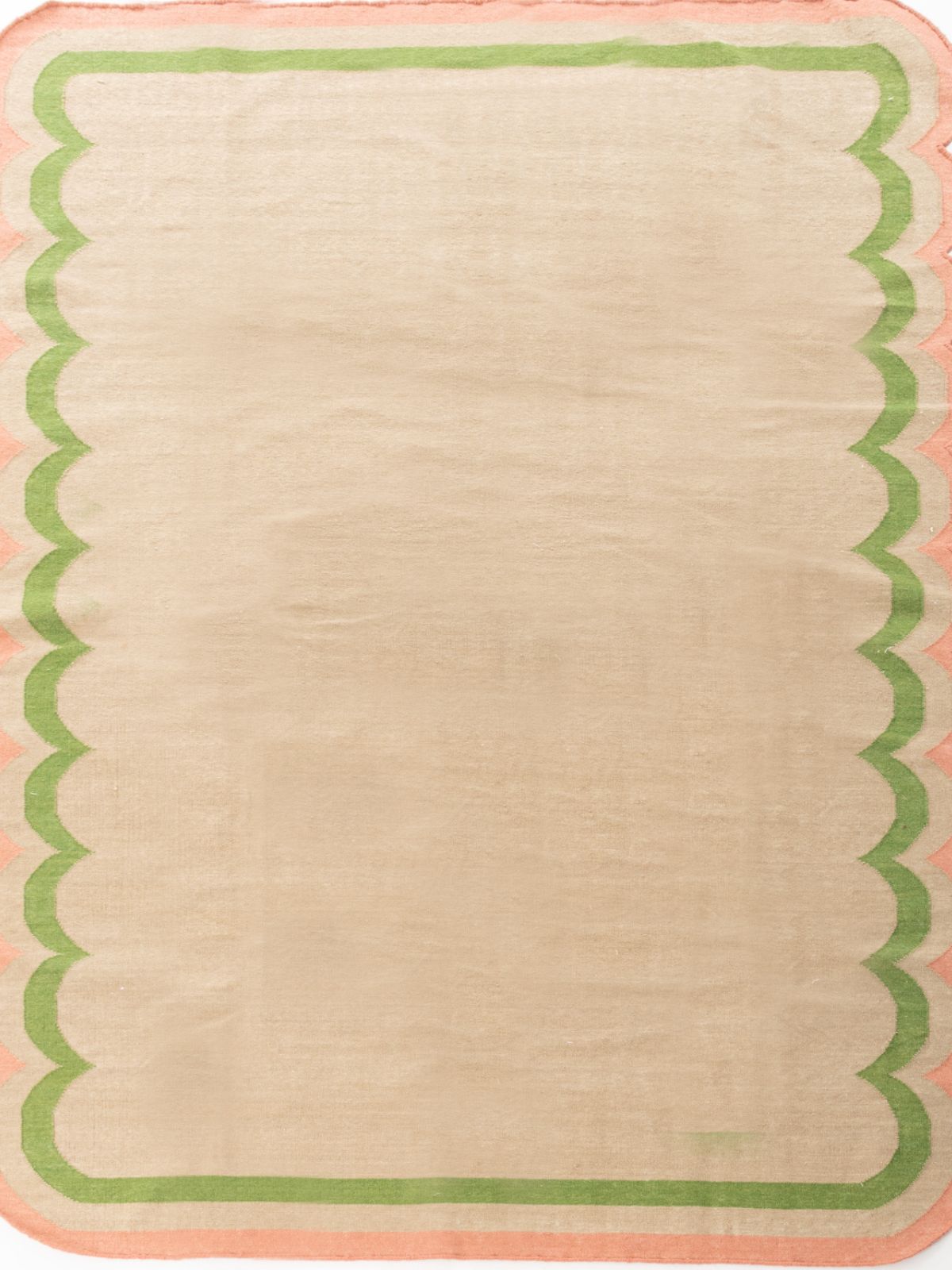 Peachy Pastures Scalloped Rug