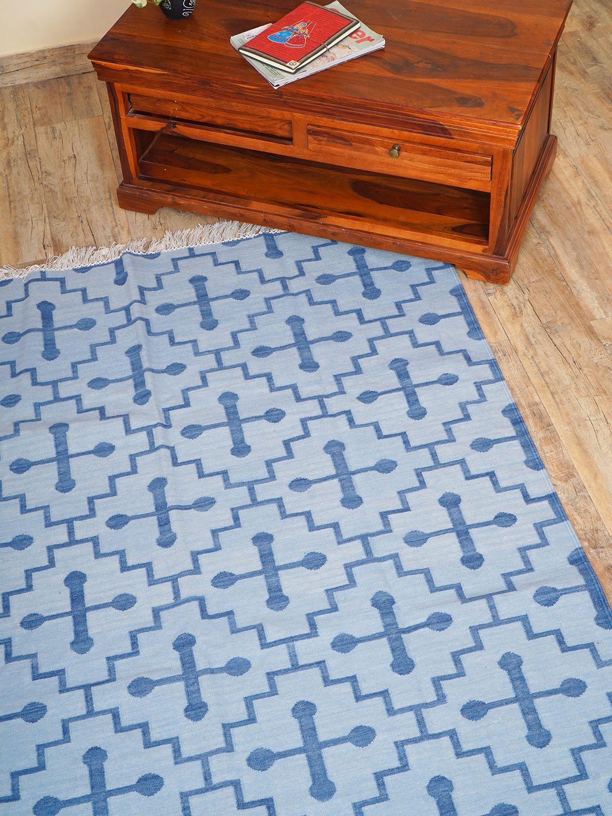 Yale interlock flatweave rug