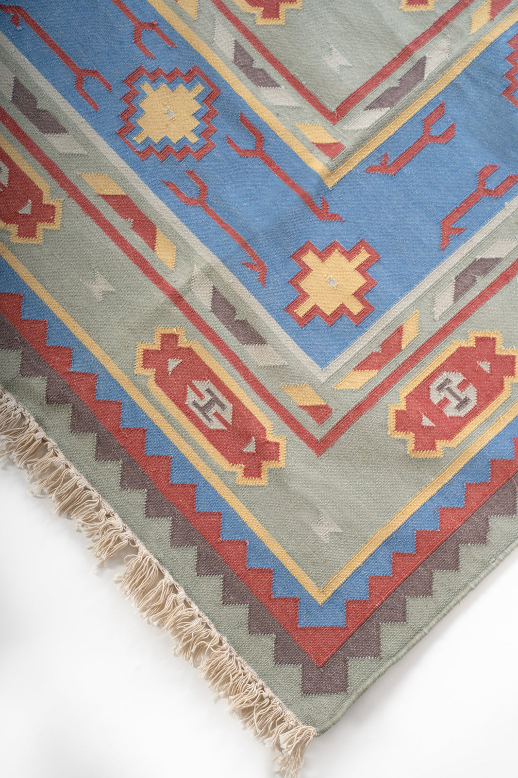 Amritsar Elegance Vintage Dhurrie Rug close-up showing the cotton weave and traditional motif