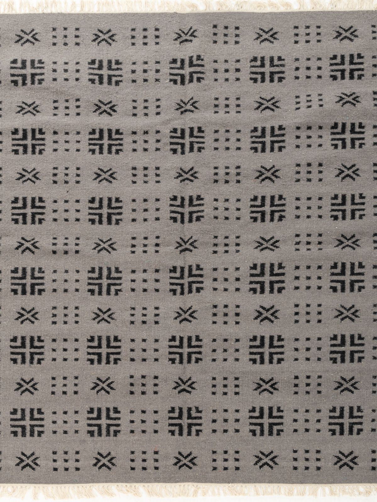 Arrow Dot Weave Rug cotton rug in neutral tones