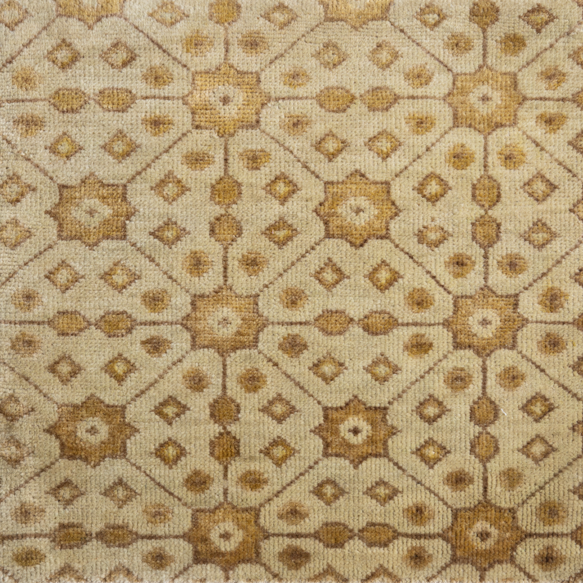Artisan's Trace : Golden Saffron wool rug in yellow tones, overhead view
