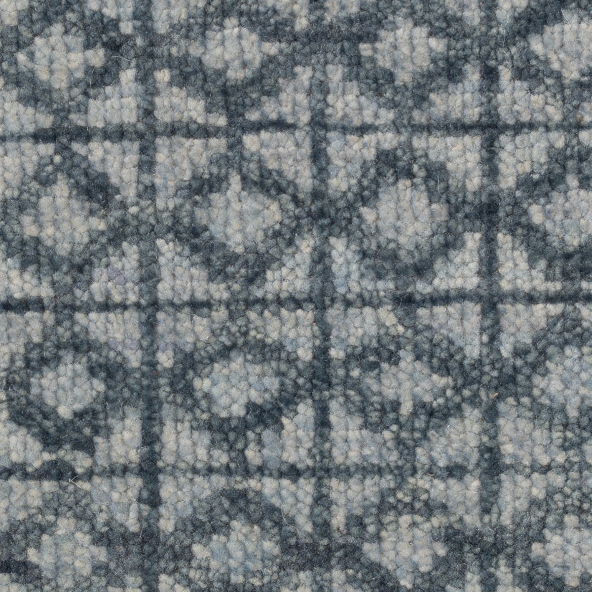 Artisan's Trace : Oxford Mosaic close-up showing the wool weave and traditional motif
