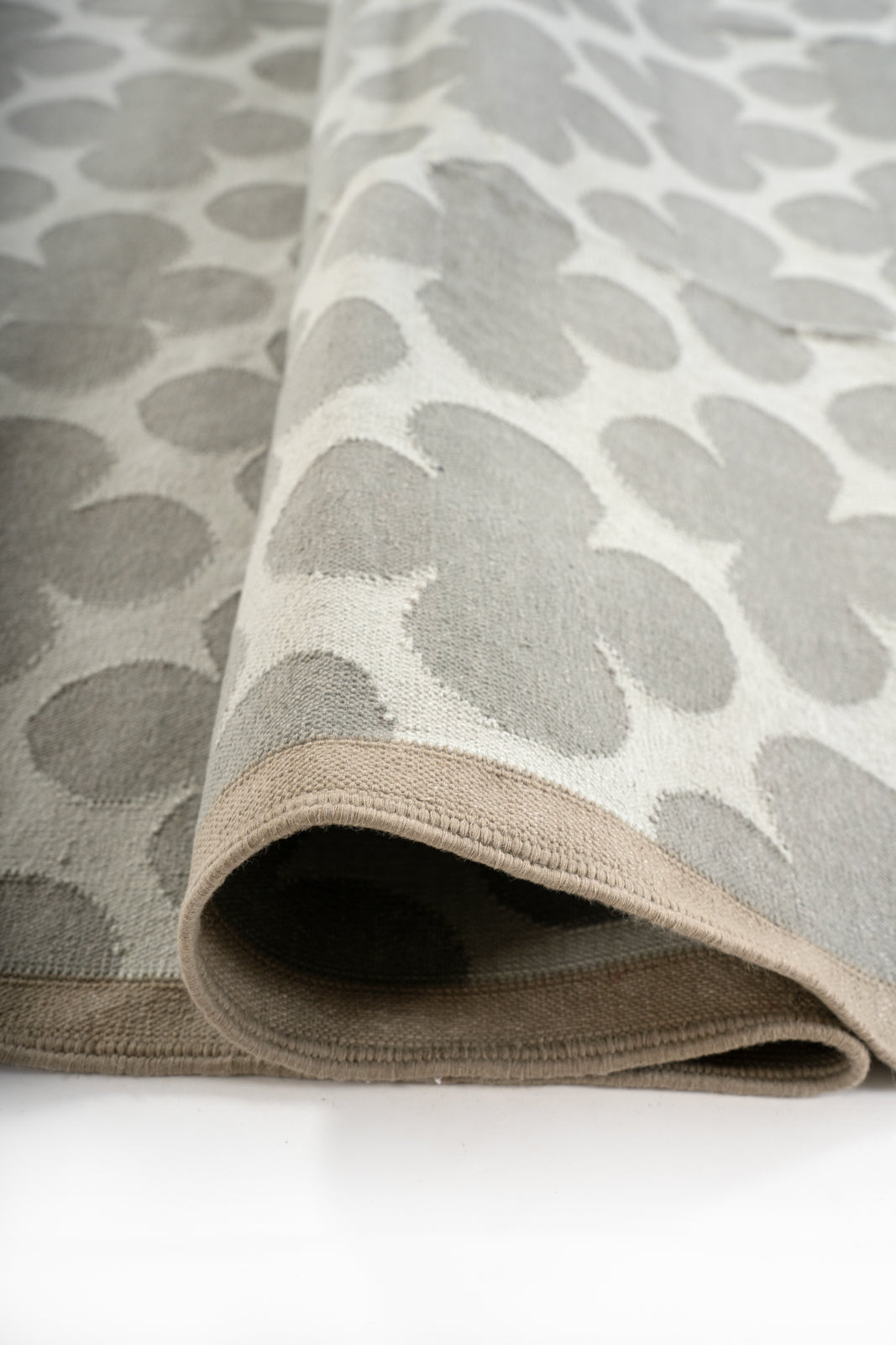 Ash Bloom Flatweave Rug - texture detail showing cotton surface