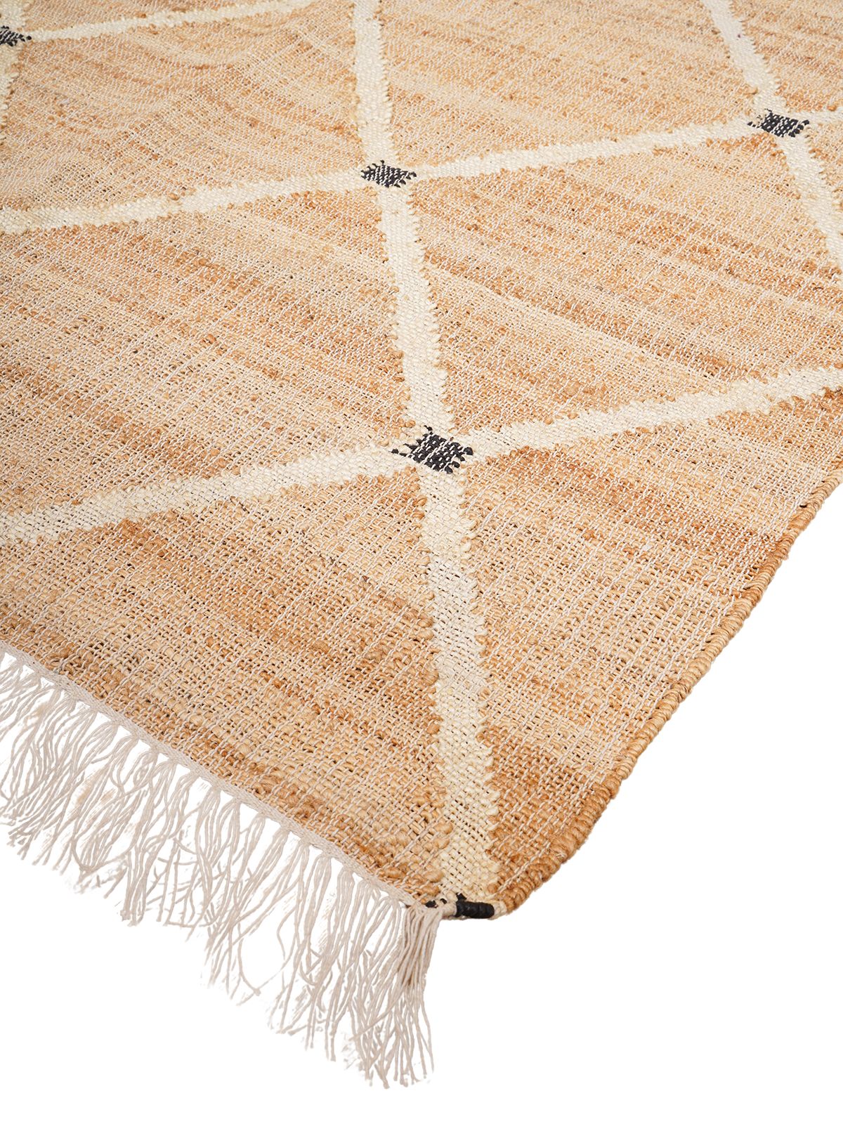 Black & White Natural Diamond Rug close-up showing the jute weave and geometric motif