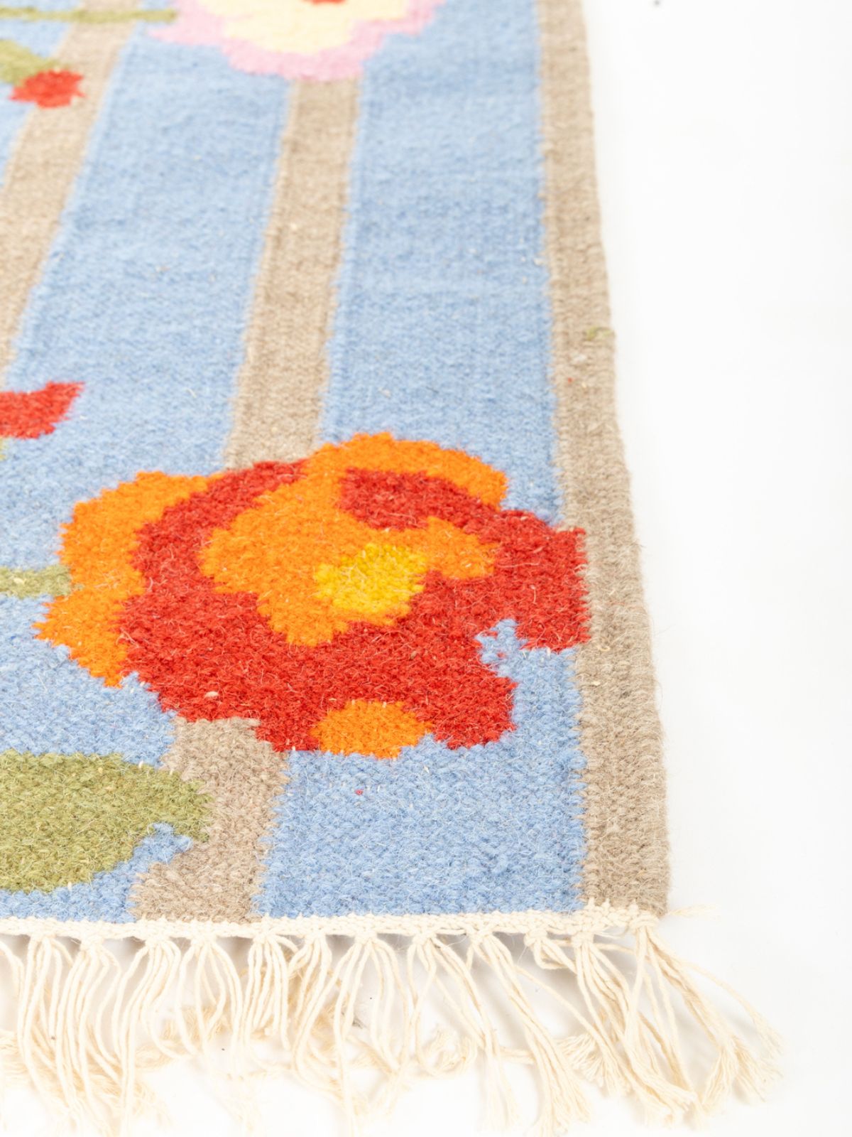 Bluebell Vine Flatweave Rug - texture detail showing cotton surface