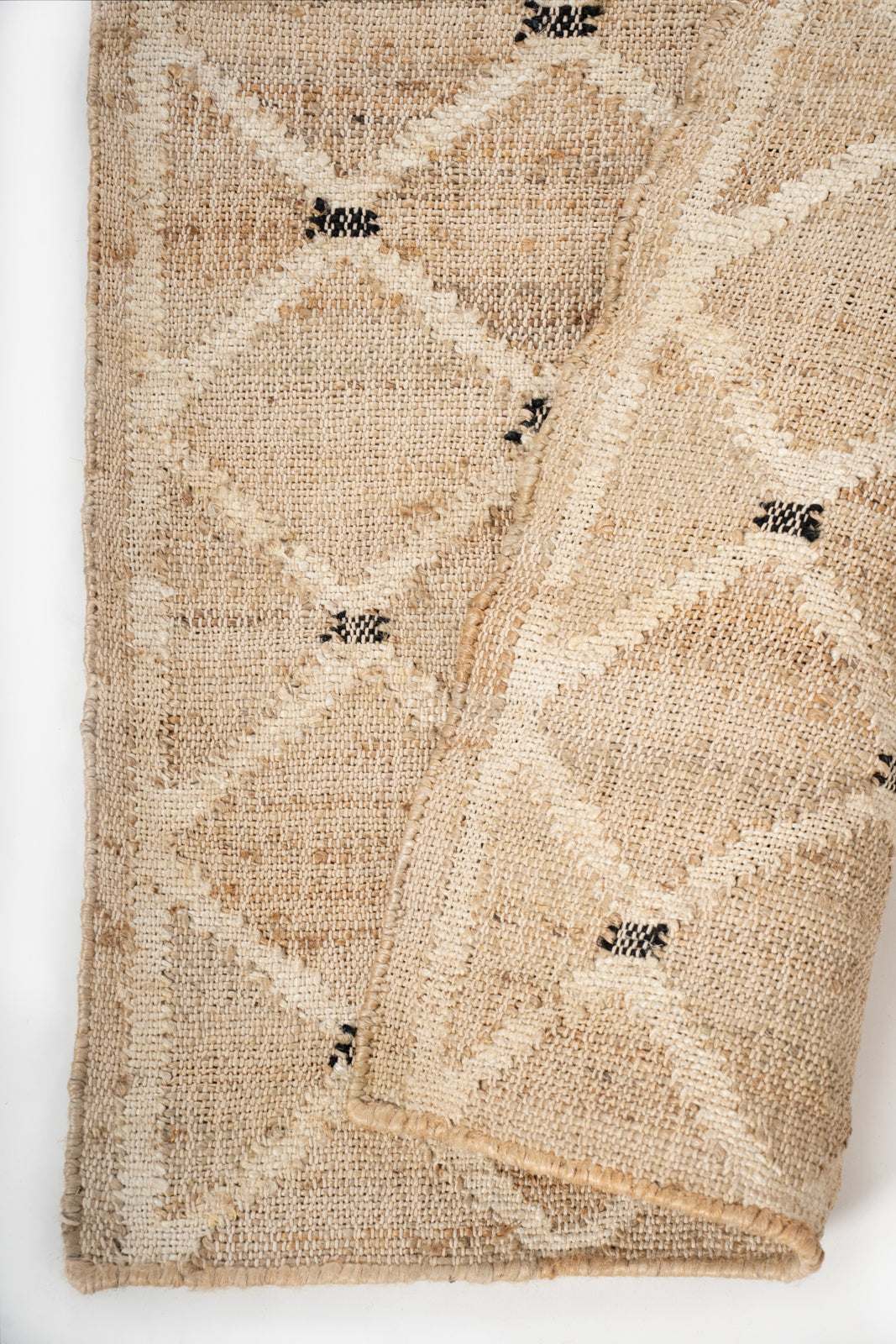 Cairo Artisanal Jute-Cotton Runner detail showing edge binding and cotton-jute finishing of the runner