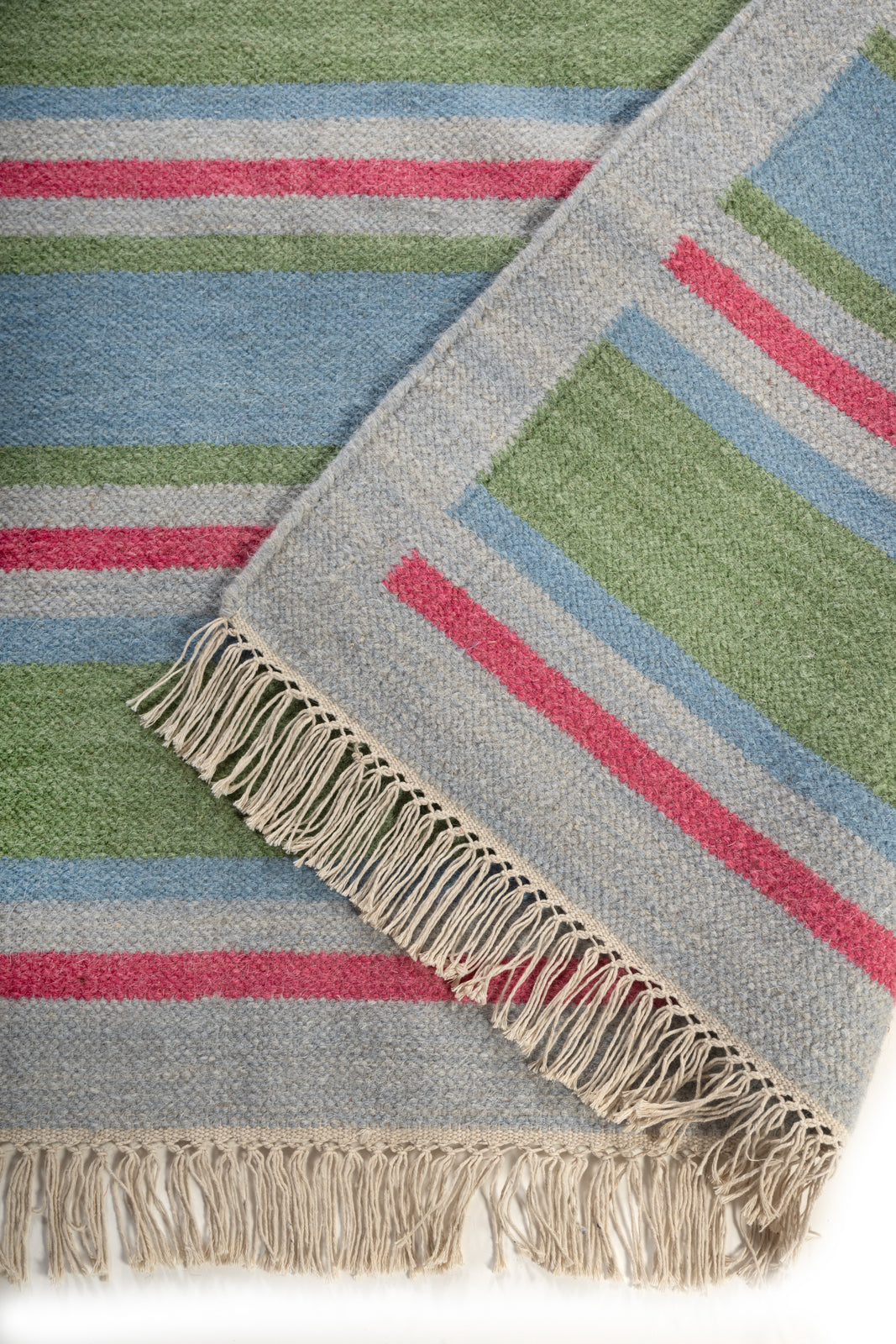 Coastal Breeze detail of the striped cotton surface and edge finishing