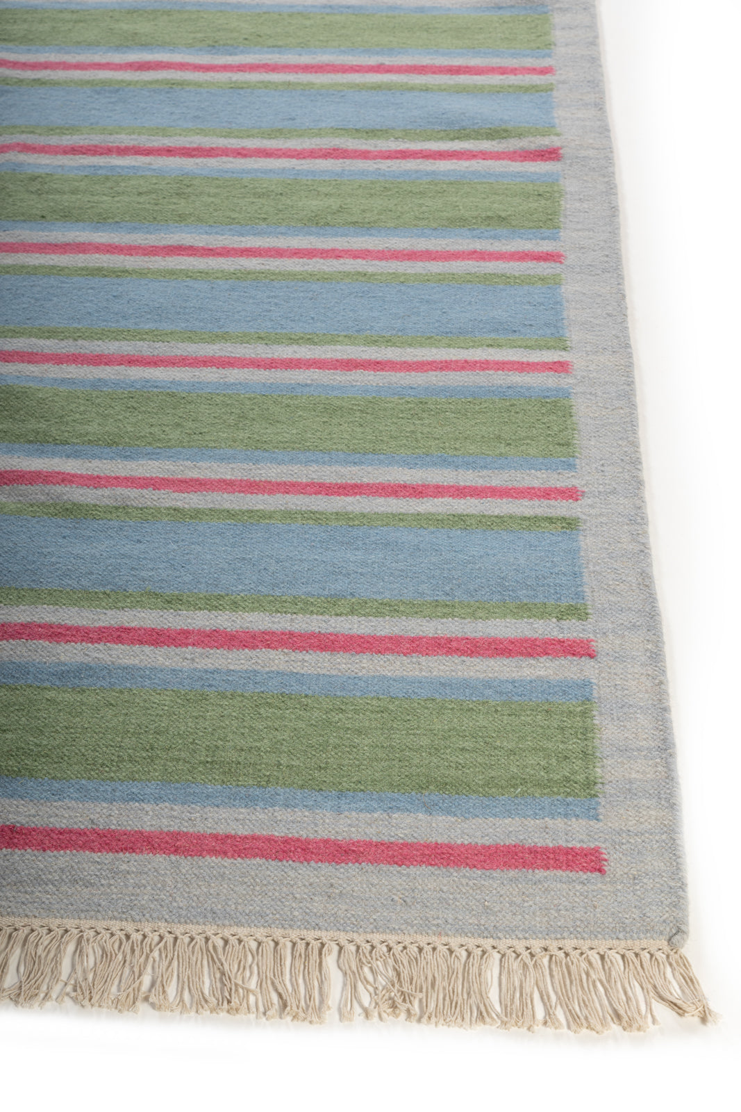 Coastal Breeze cotton rug styled in a living room interior