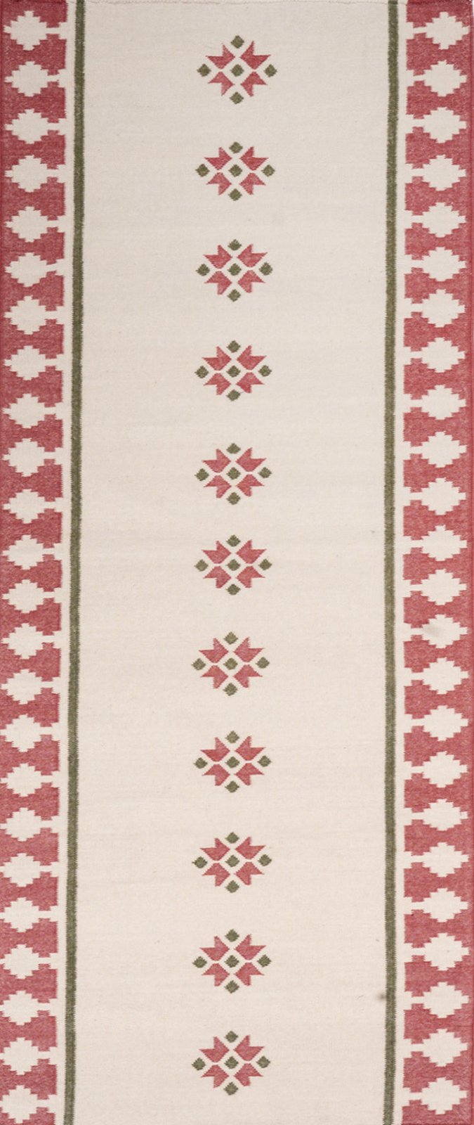 Crimson Crossroads wool rug in red tones