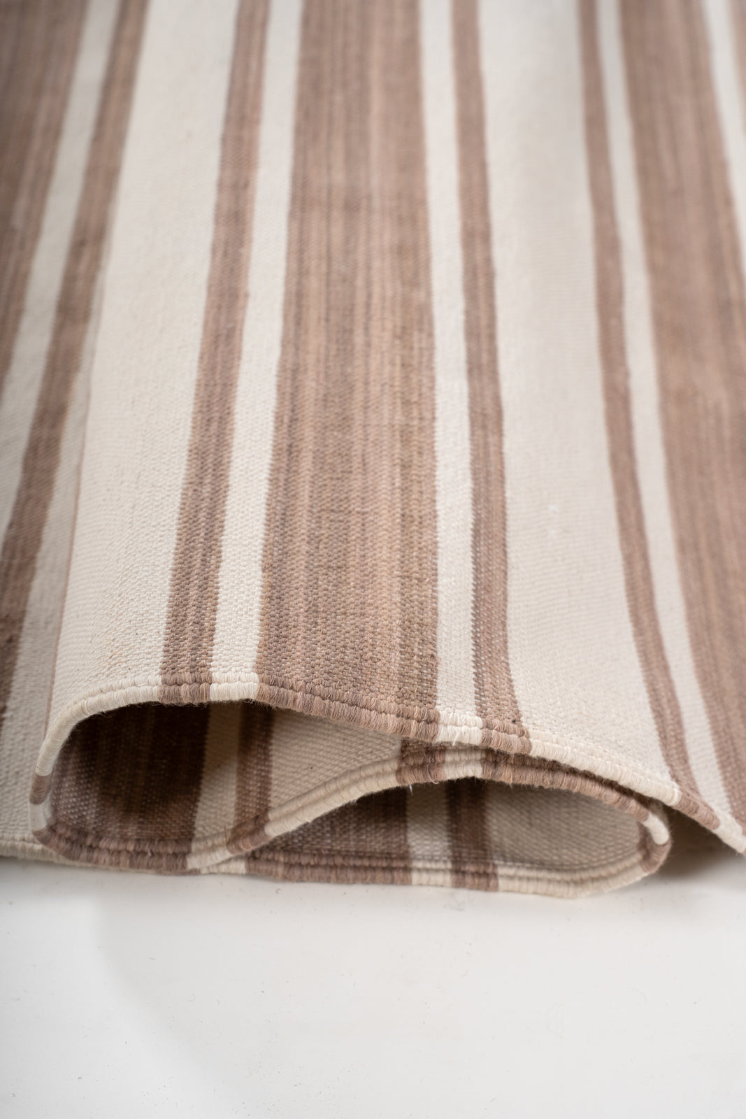 Darjeeling Drift Flatweave Rug - texture detail showing cotton surface