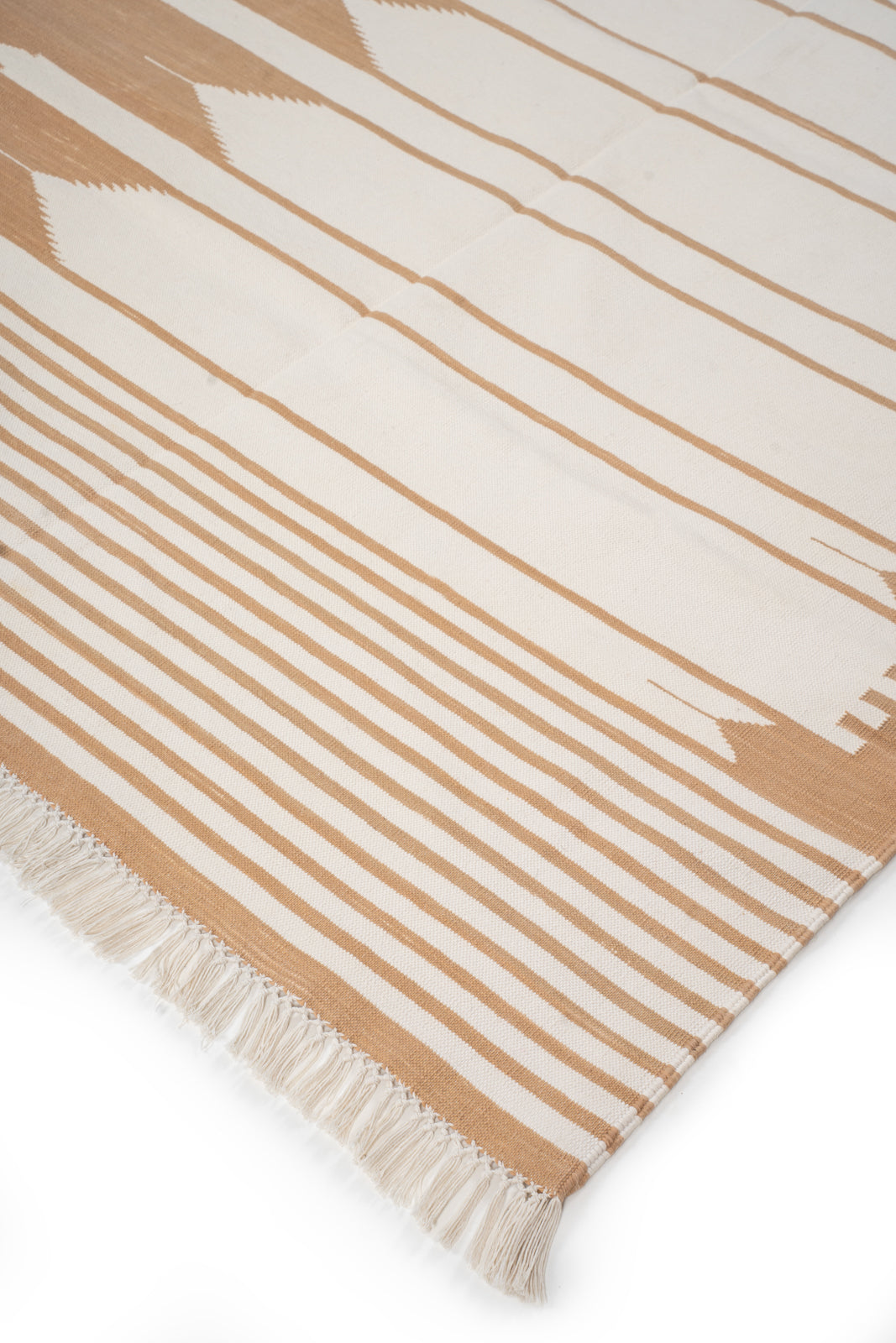 Dusky Arrows Flatweave Rug close-up showing the cotton weave and geometric motif