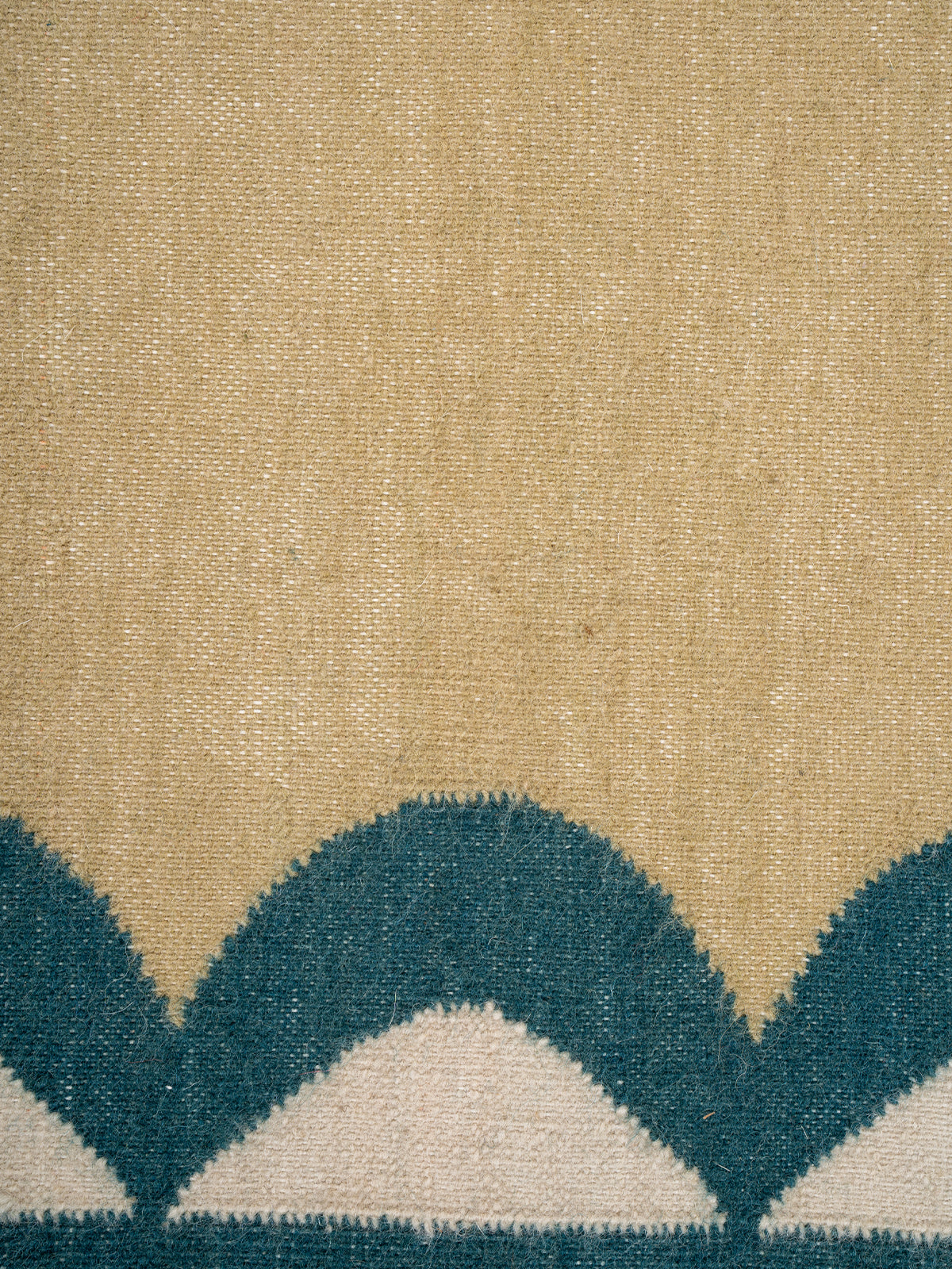 Ebb & Edge - edge detail showing wool finishing