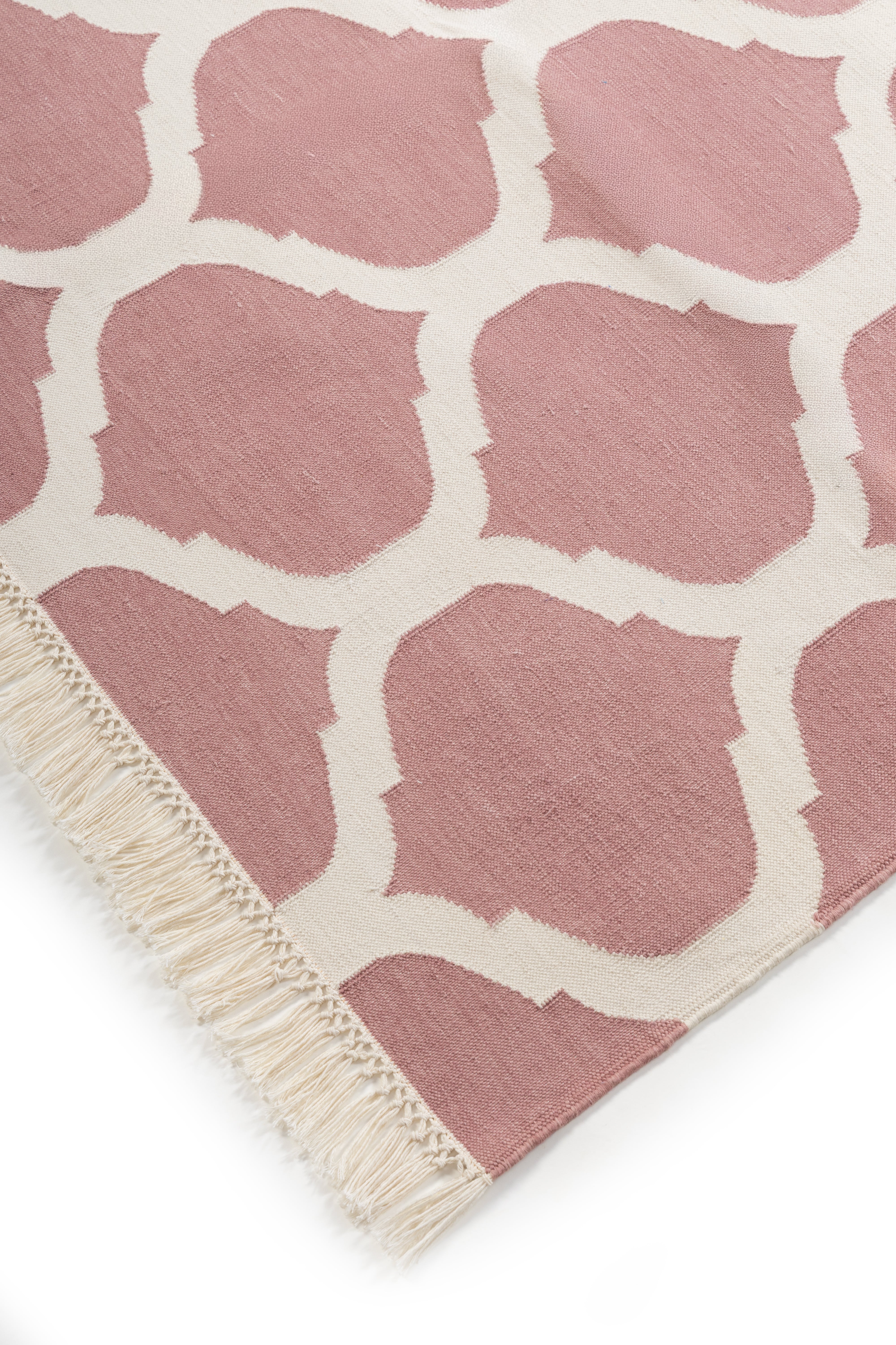Enchantment cotton Flatweave Rug-Pink close-up showing the cotton weave and geometric motif