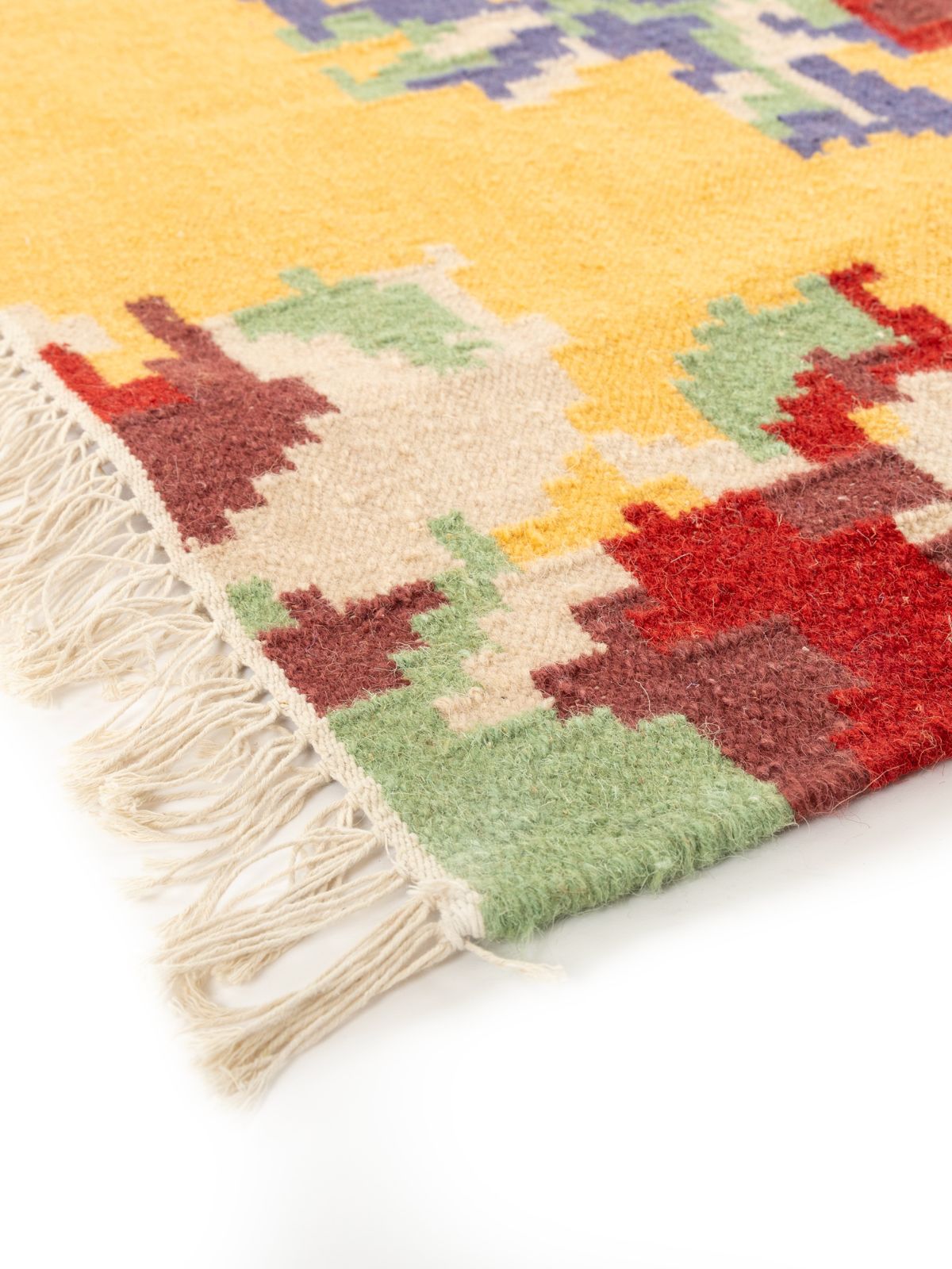 Floral Fiesta Tapestry Rug close-up showing the wool pile and floral motif